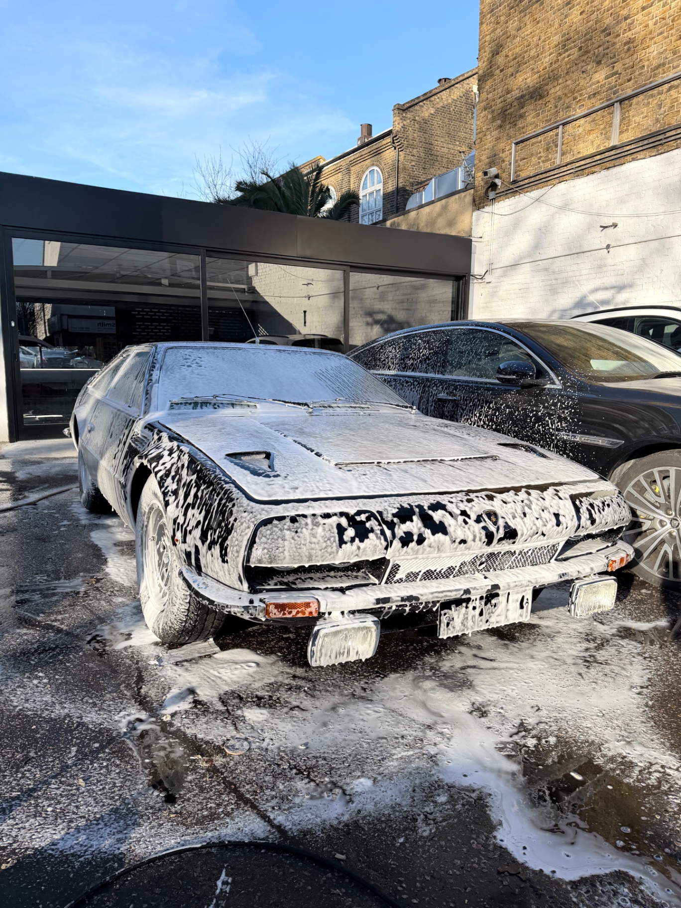 Lamborghini Jarama — Maintenance Detail — 1