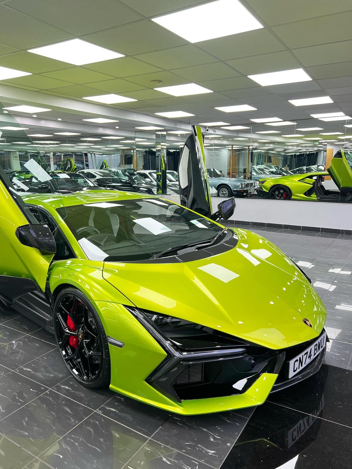 Lamborghini Revuelto — Deep Clean — 1